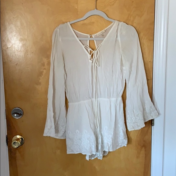 Bohemian soft white romper - Picture 1 of 3